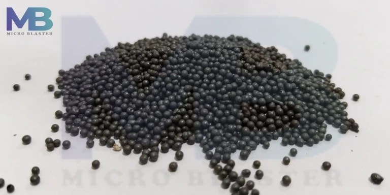 What are the types of abrasive media used in the blasting machine?