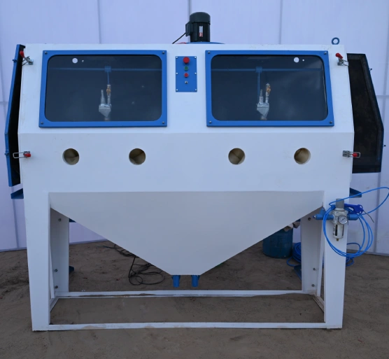 suction blasting cabinet